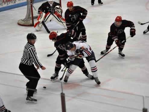 Titans edged by Tomahawks