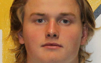 Christian Bardarson tenders with the Titans