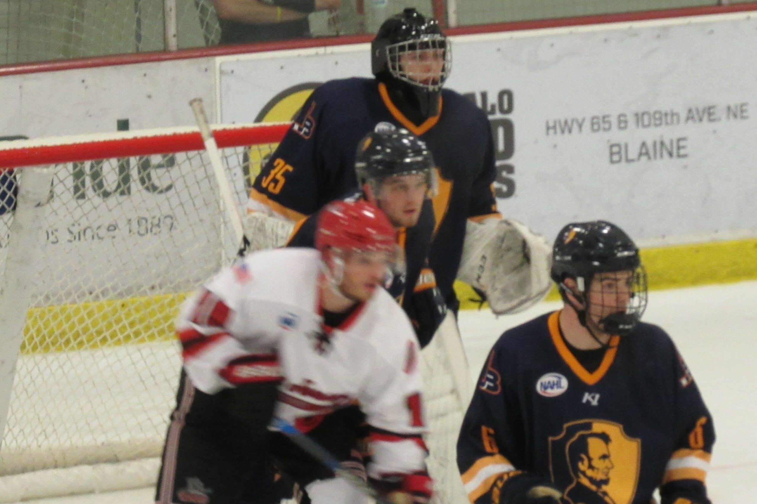 Titans lose first game of the season 3 – 2 to Jr. Blues