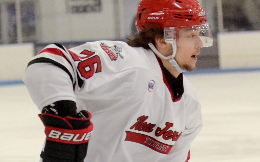 Machlitt named runner up for NAHL’s Forward of the Month for September