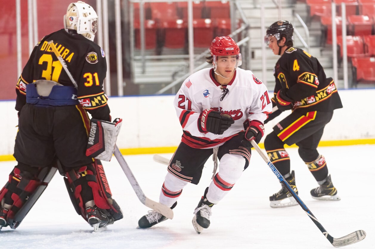 Weekend Preview 11/13 – 11/14: Black Bears visit Titans for two game series