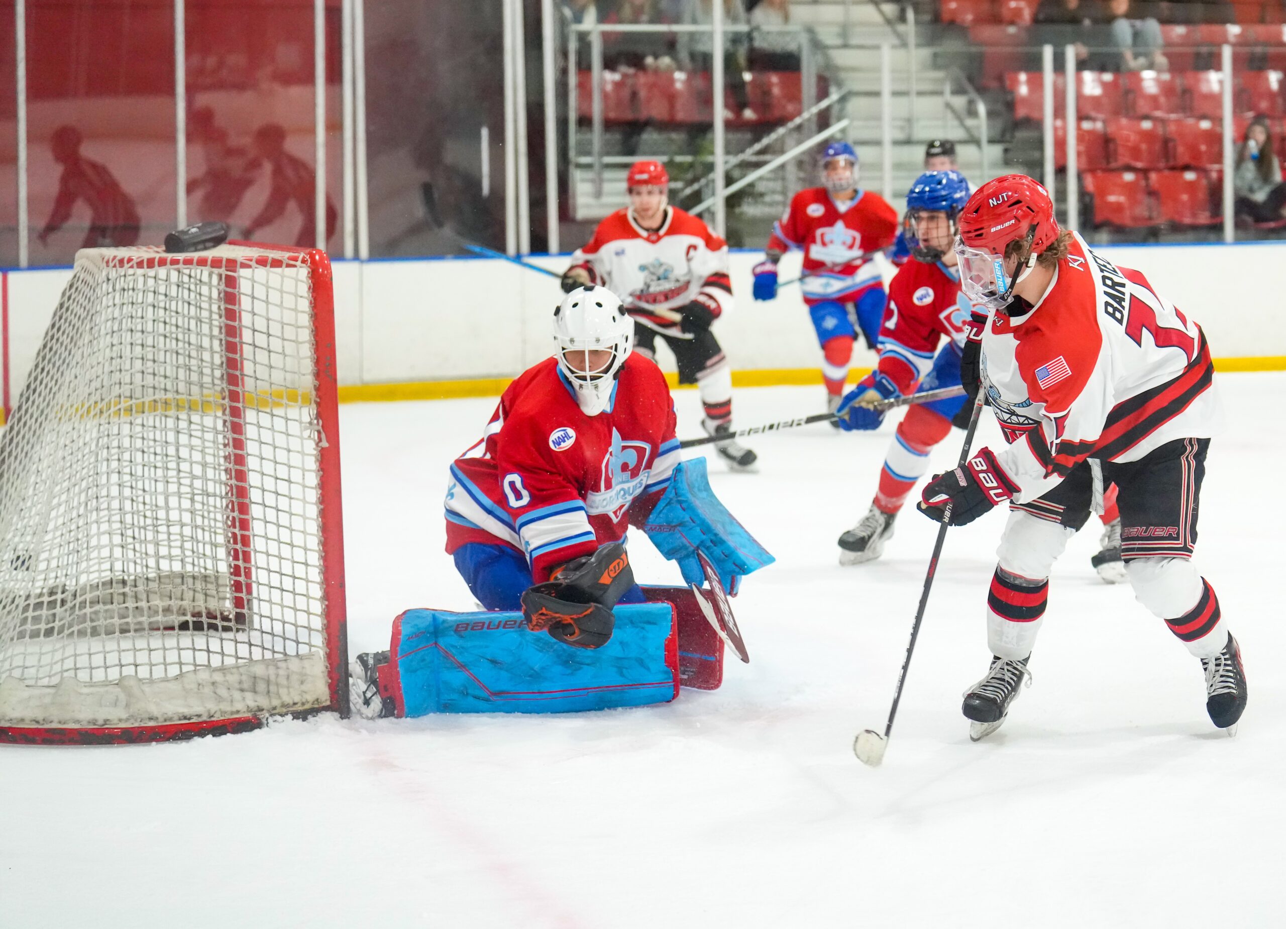 Bartecko’s goal in OT gives Titans 5 – 4 win over Nordiques.